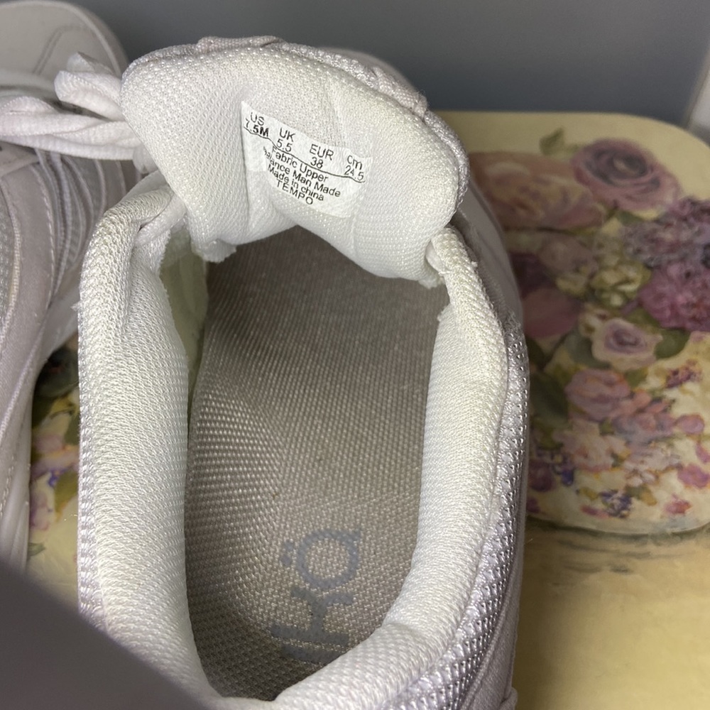 EUC Ryka walking shoes, white canvas, size 7.5 - Picture 7 of 7